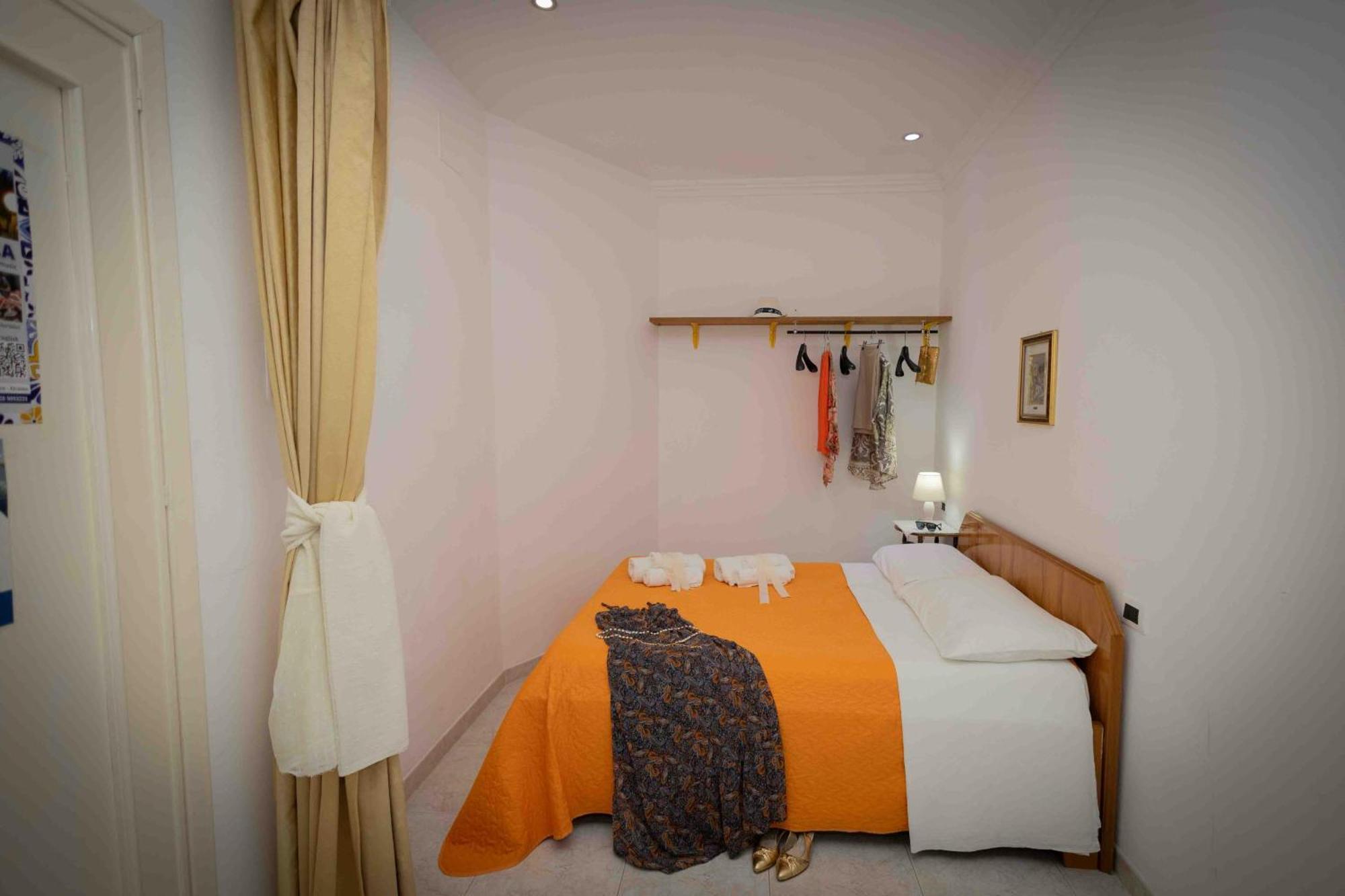 Sunshine Apartments 特拉佩托 外观 照片